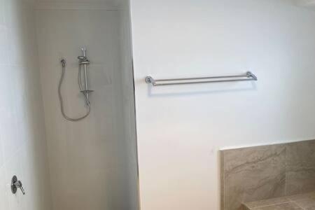 Spacious Modern Home Outstanding Views Sleeps 9 Hobart Exteriér fotografie