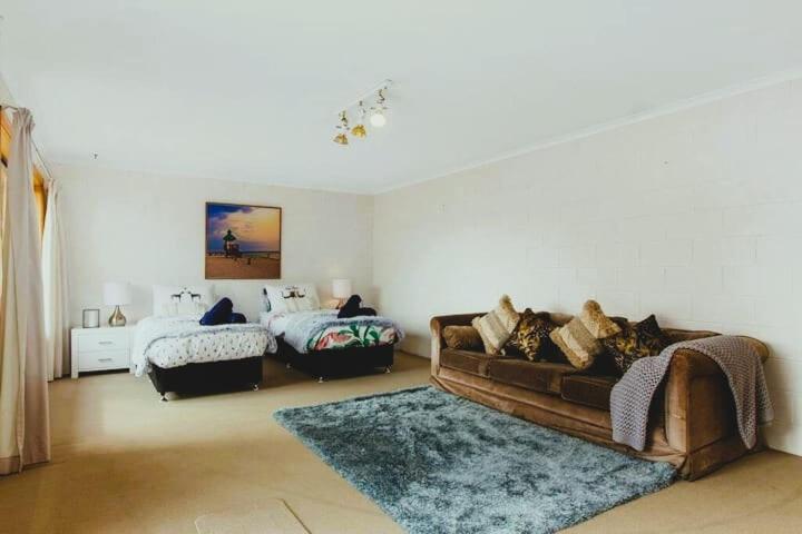Spacious Modern Home Outstanding Views Sleeps 9 Hobart Exteriér fotografie
