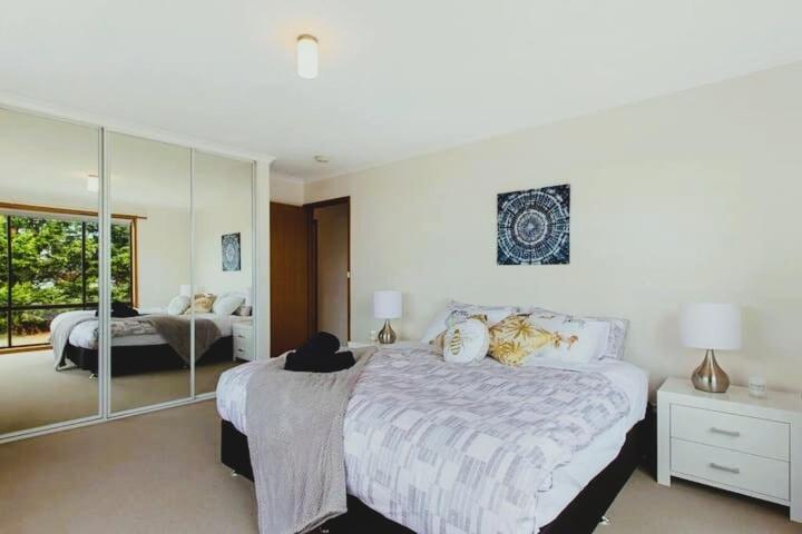 Spacious Modern Home Outstanding Views Sleeps 9 Hobart Exteriér fotografie